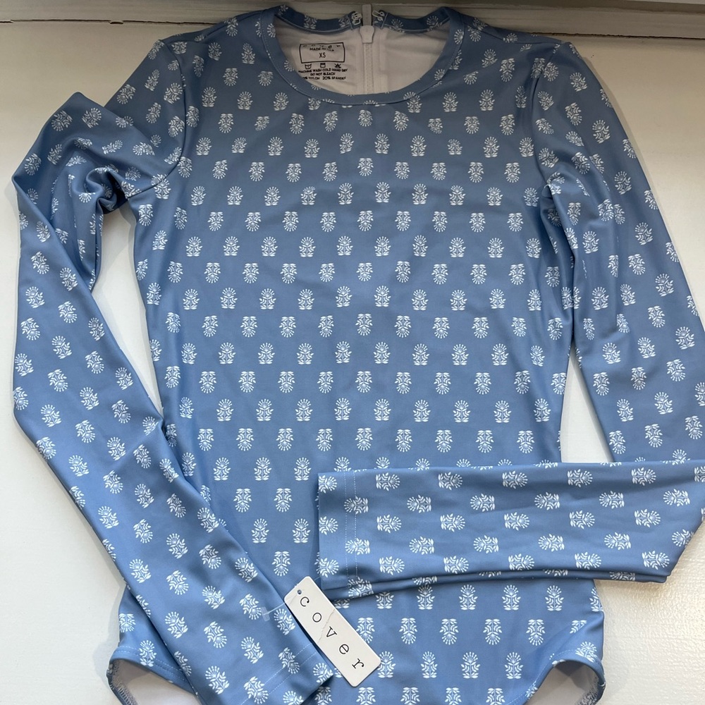NWT Minnow Swim Long Sleeve Blue White Floral One Piece Rashguard